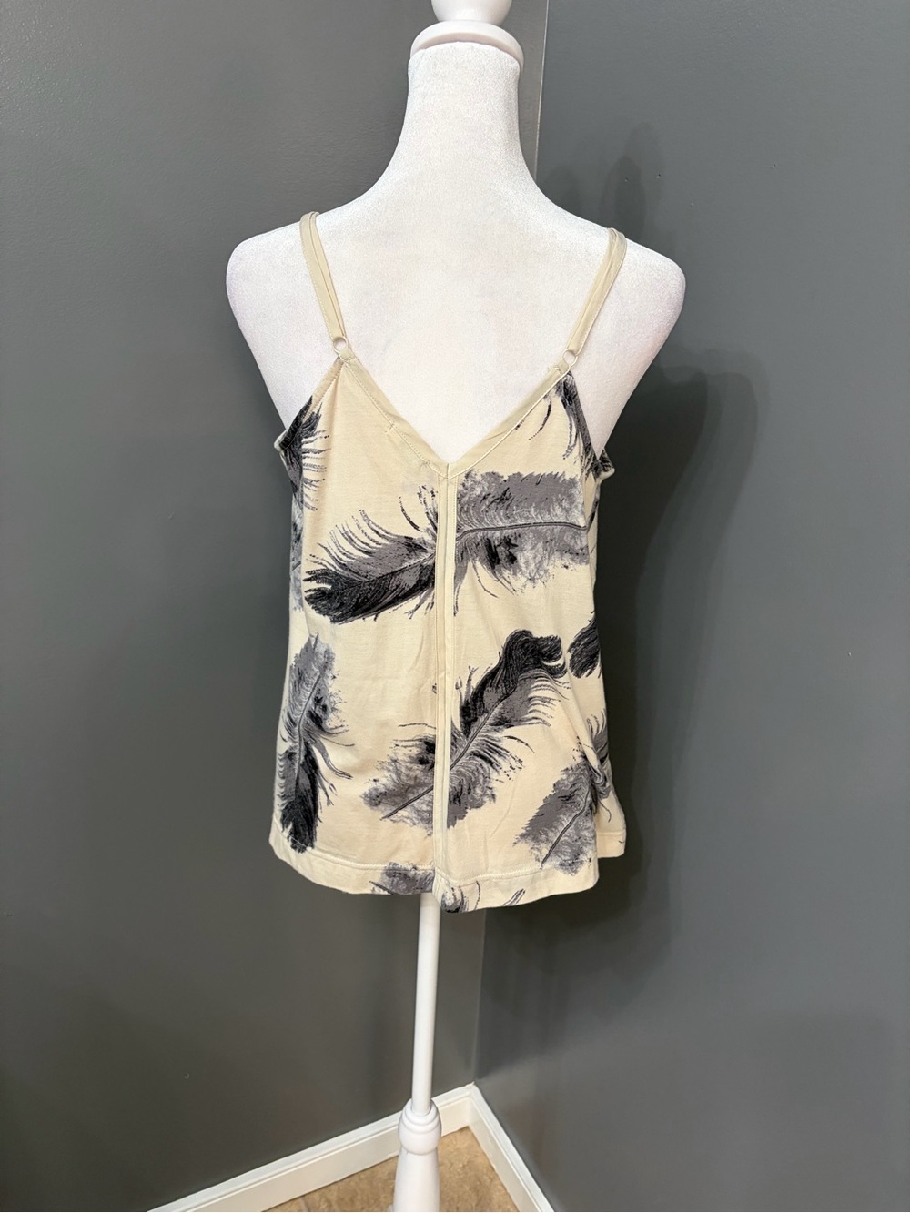 Urban Outfitters Kimchi Blue Feather Sequin Cami Tank Top Medium Cottagecore Y2K - Picture 4 of 17